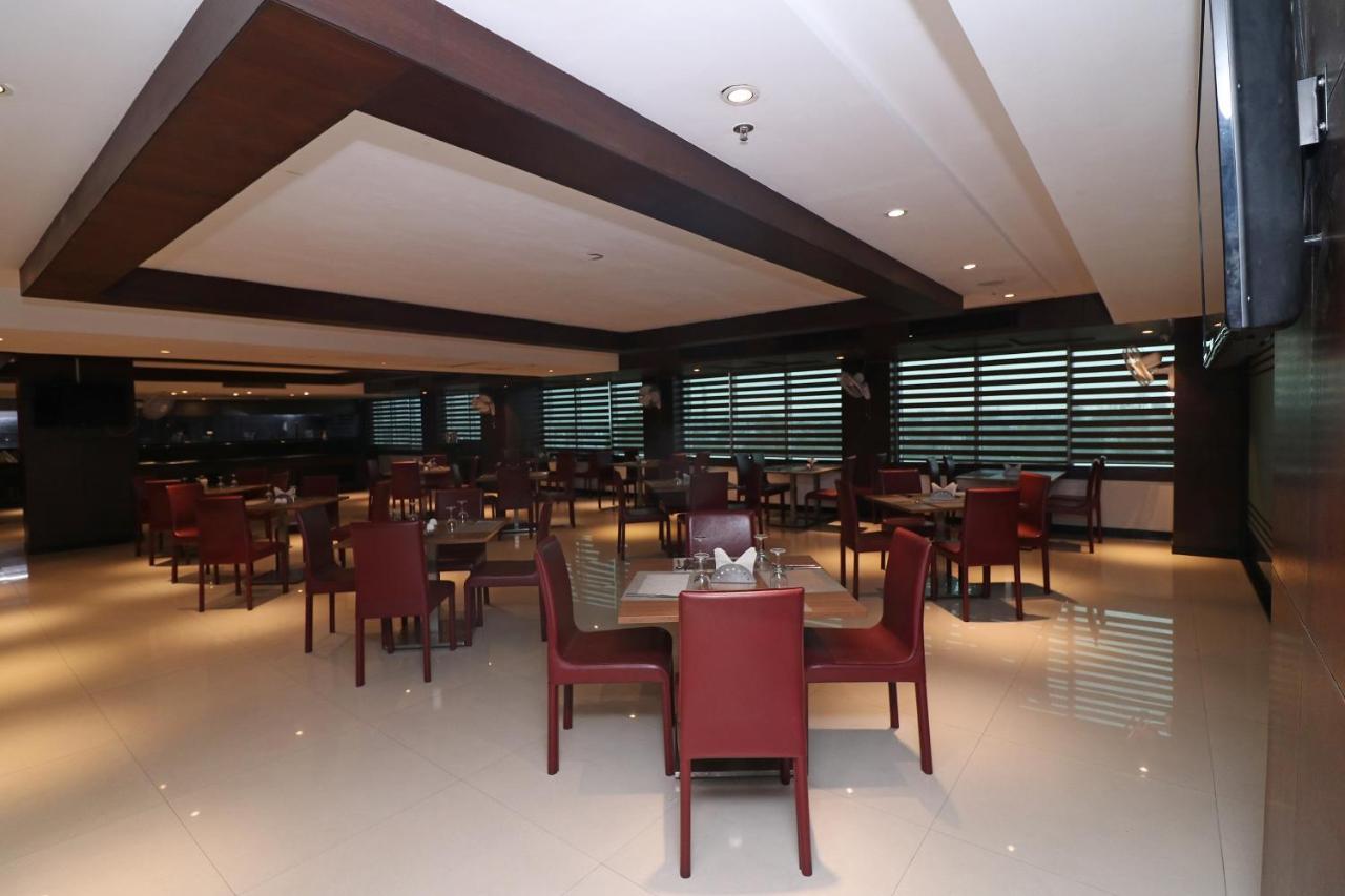Capital O 19296 Joy Inn & Suites Bhiwadi Eksteriør billede