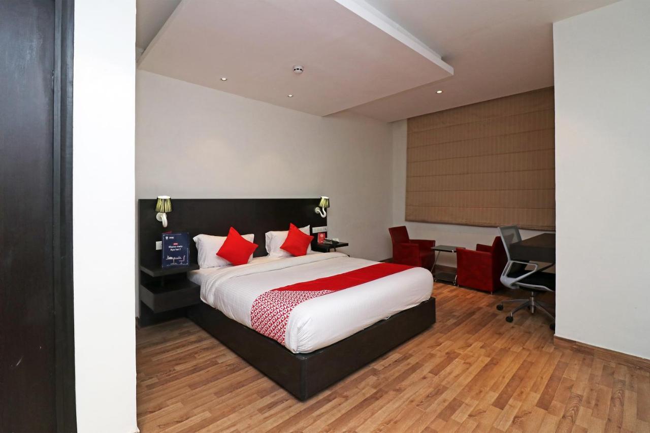 Capital O 19296 Joy Inn & Suites Bhiwadi Eksteriør billede