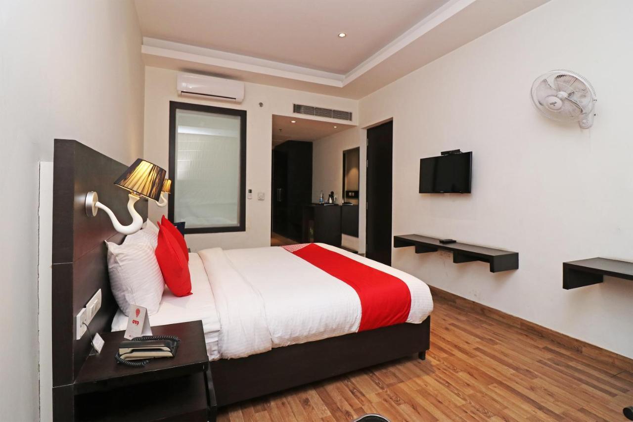 Capital O 19296 Joy Inn & Suites Bhiwadi Eksteriør billede